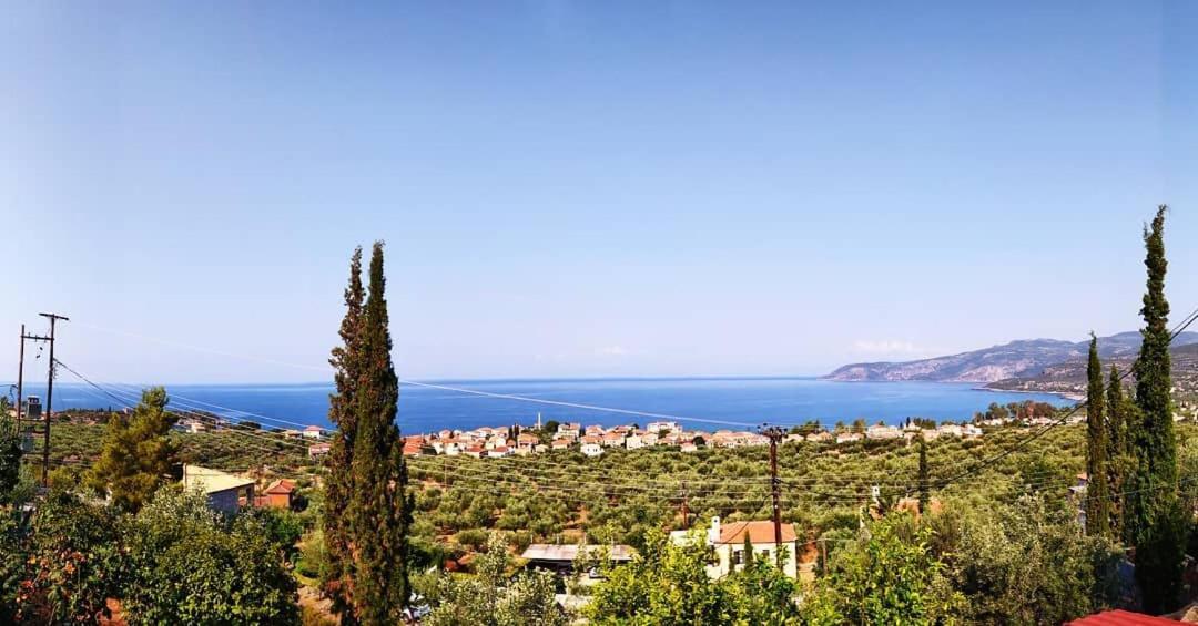 Papanestoras Apartments Kardamyli Exterior photo